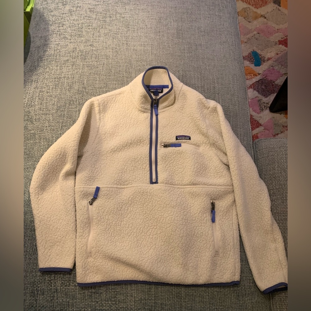 Patagonia quarter zip fleece with kangaroo pocket